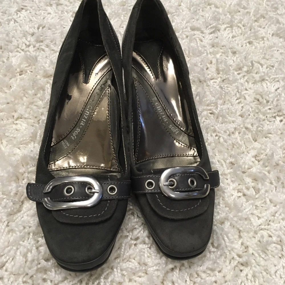 NWOB! CINZIA Suede Ultra Comfortable Platform Shoes in Grey - Size 8